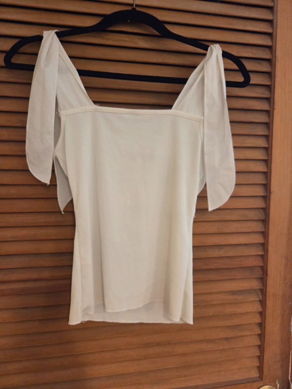 Tank top with shoulder ties